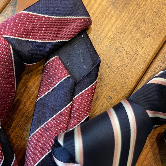 Hugo Boss Ties โ lot of 3 ๐ - Picture 9 of 10